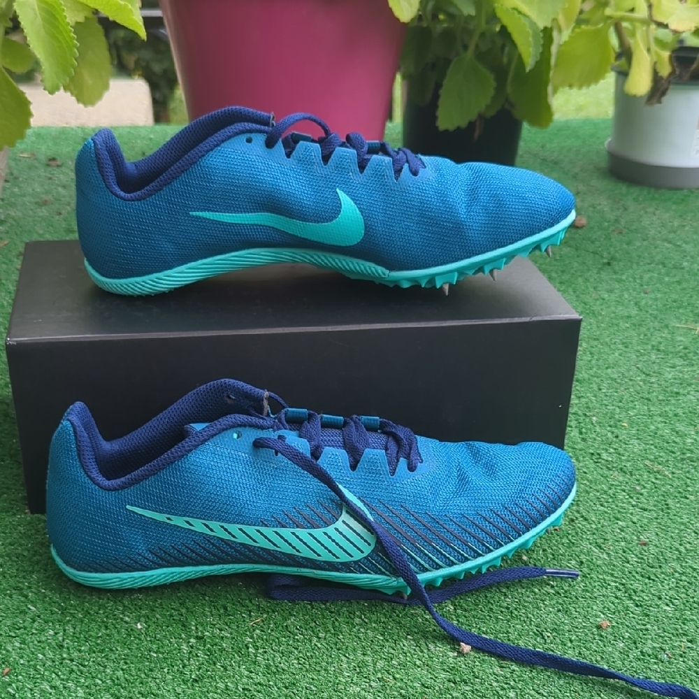 Nike Blue and Teal Athletic Shoes
